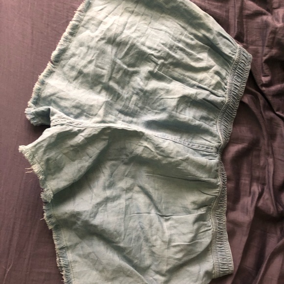 Light blue soft denim Aerie shorts - Picture 3 of 5